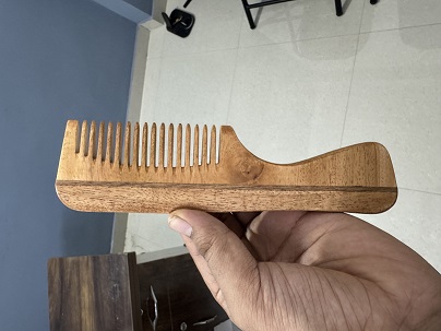 Premium Handle Comb